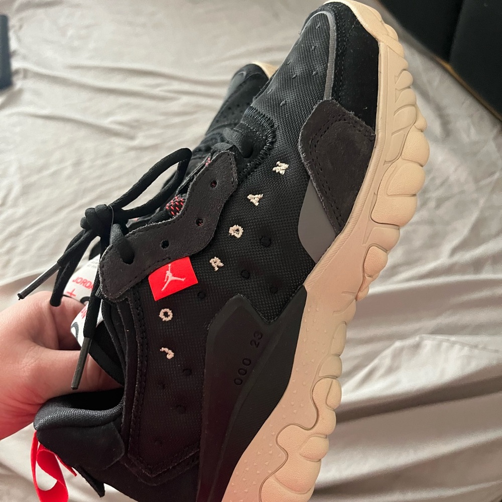 Air Jordan Tennis Shoes